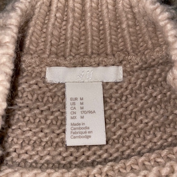 H&M Knitted Sweater for Women - Picture 2 of 3